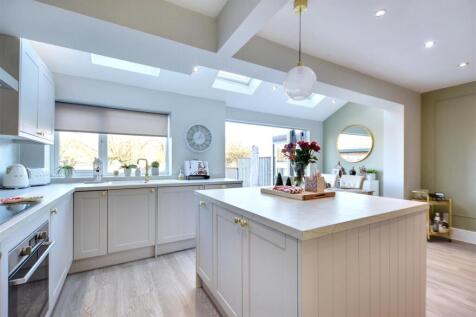 Living/Dining Kitchen Area