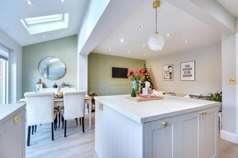 Living/Dining Kitchen Area