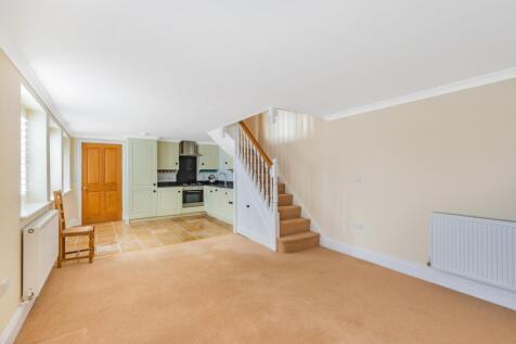 Kitchen / Living roo