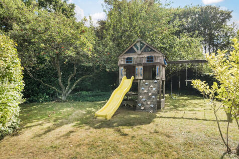 1334088-28-68bed0...