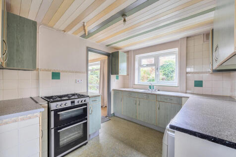 1383752-7-692d9c4...