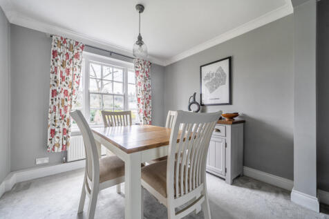 1393141-4-6942d50...