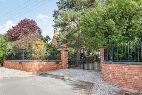 8479735-exterior0...