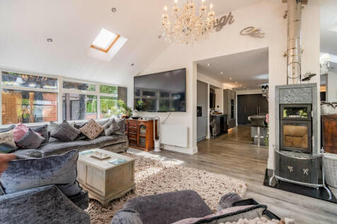8479735-interior0...