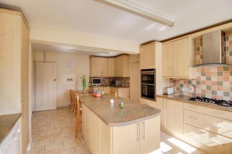 Kitchen / Breakfast Room