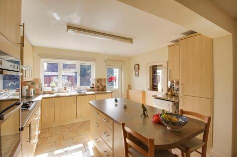 Kitchen / Breakfast Room