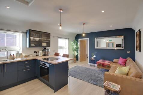 Open Plan Kitchen / Living Room