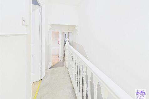 CAM02633G0-PR0292-STILL024.jpg