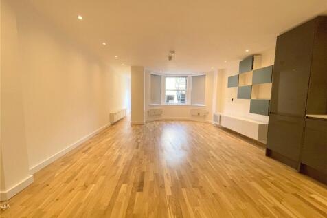 Reception/Kitchen