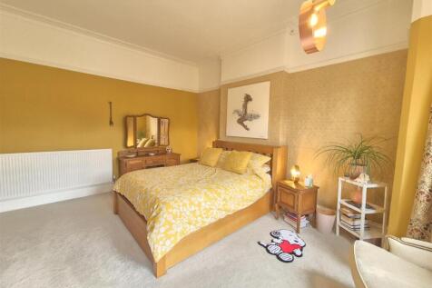 Large Double Bedroom