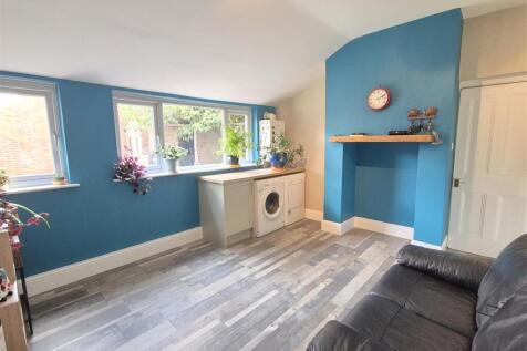 Sitting Room/Utility