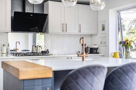 Kitchen / dining room