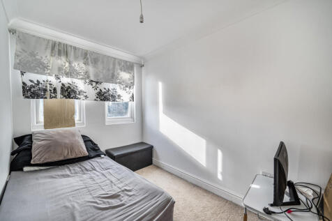 1360450-7-68db9da...