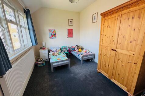 ADJOINING ROOM