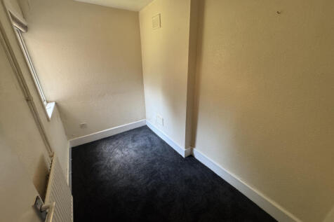 Lowerbank Road Basement Flat