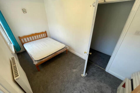 Flat 5, 3 Stanley Terrace