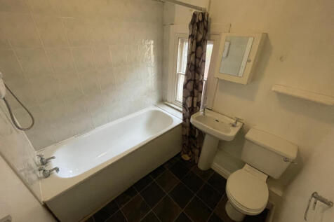 Flat 5, 3 Stanley Terrace