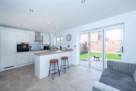 Living dining kitchen