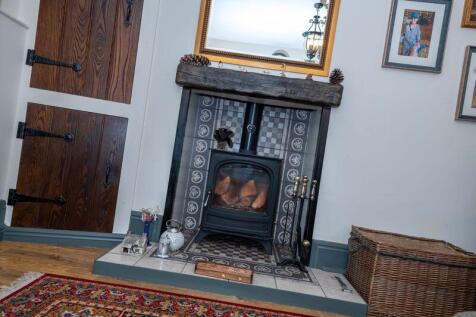 Decorative fireplace