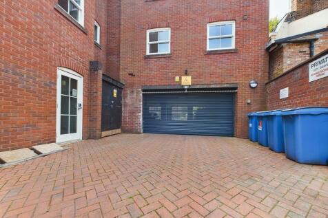 CAM02854G0-PR0172...