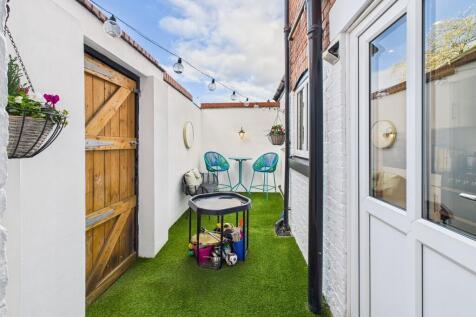 CAM02854G0-PR0471...