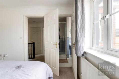 Bed one - ensuite.jpg