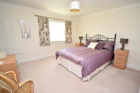 BEDROOM TWO.JPG
