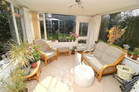 GARDEN ROOM USE.JPG