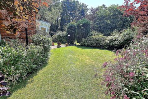 SIDE GARDEN.jpg