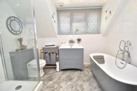Ensuite-001.JPG