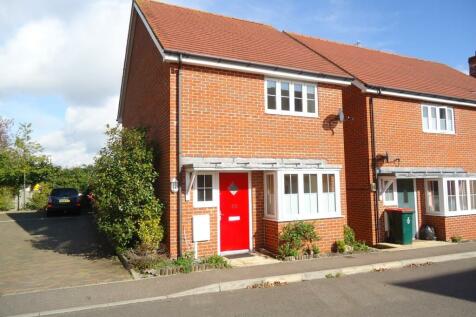 2 bedroom houses to rent in crawley, west sussex - rightmove