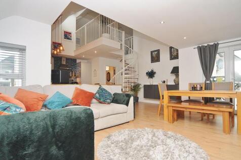 Open Plan Living Area/Kitchen