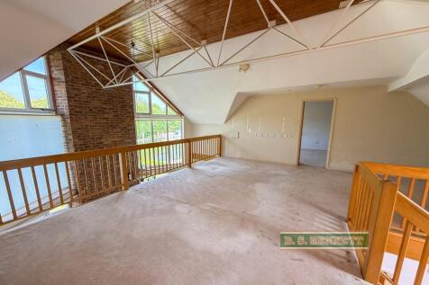 Large upper living area