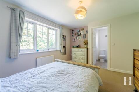 Hadleigh Estate Agents-31.jpg