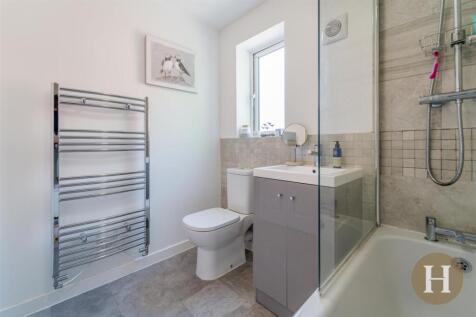 Hadleigh Estate Agents-26.jpg