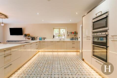 Hadleigh Estate Agents-12.jpg