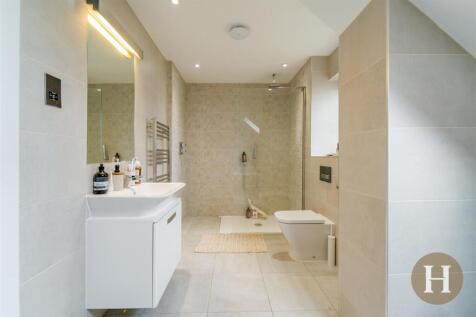 Hadleigh Estate Agents-26.jpg