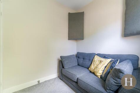 Hadleigh Estate Agents-16.jpg