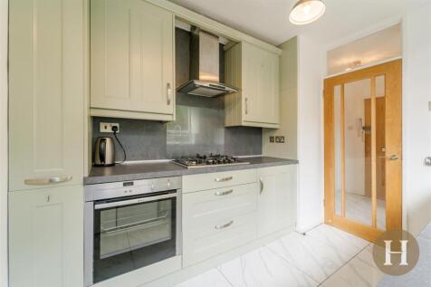 Hadleigh Estate Agents-20.jpg