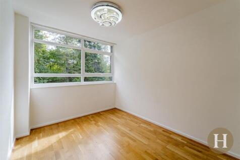 Hadleigh Estate Agents-1.jpg