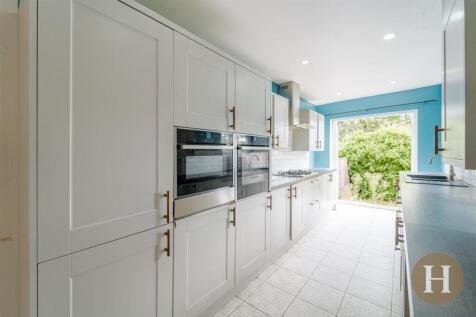 Hadleigh Estate Agents-42.jpg