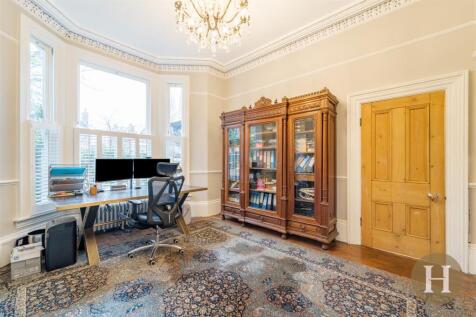 Hadleigh Estate Agents-7.jpg