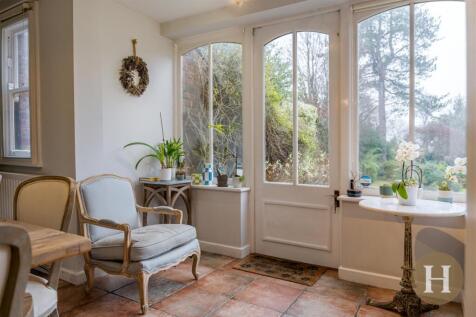 Hadleigh Estate Agents-20.jpg