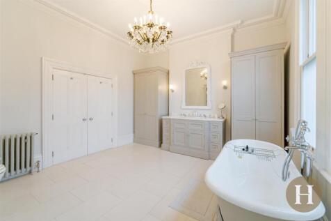 Hadleigh Estate Agents-56.jpg