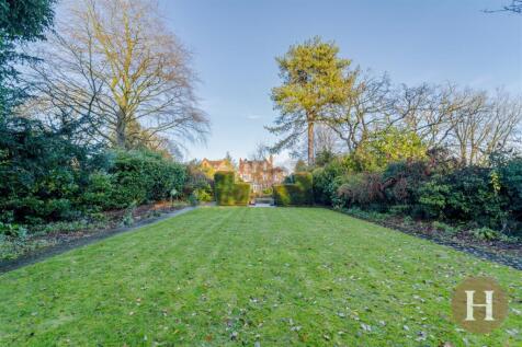 Hadleigh Estate Agents-76.jpg