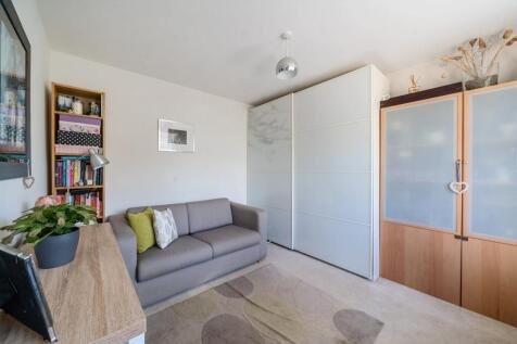 Bedroom/Study