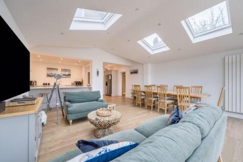 Open Plan Kitchen/Dining/Family Room