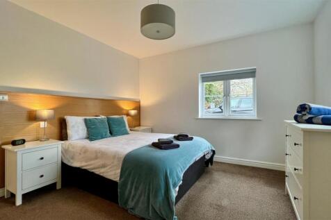 COTTAGE BEDROOM
