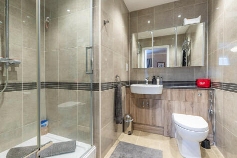 En-suite Shower R...