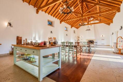 Majestic V6 Country Estate, Views &amp; Pool, Cadaval